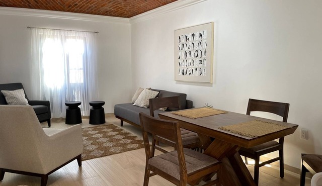 hRuiz Lodgments Real State