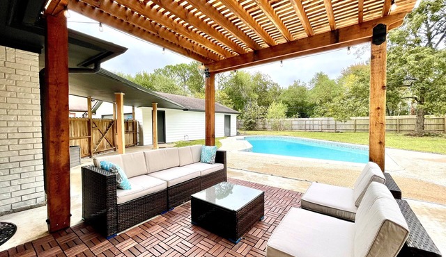 HTX Gateway 4-Bedroom Resort Style Villa w Pool