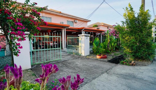 HUAQIAO HOME 侨之家免费供早餐free breakfast served