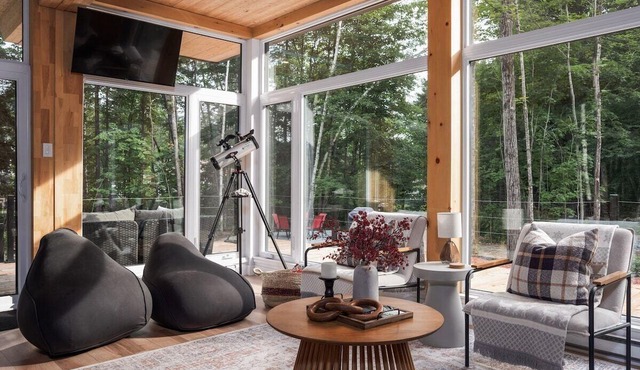 Hubble Tremblant · Starry Tremblant l Design View Spa Lake Beach