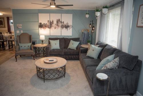 Huber Heights Home w/Hot Tub near Rose Music/WPAFB