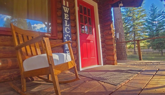 Huckleberry Cabin ~ Fish, Ski, Golf, Play, Relax! St Regis, Montana