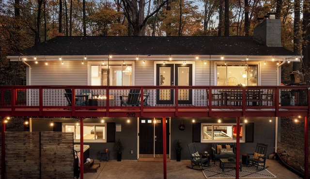 Huckleberry Hills | Hot Tub & Fire Pit & Dogs