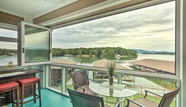 Huddleston Condo Rental on Smith Mountain Lake!