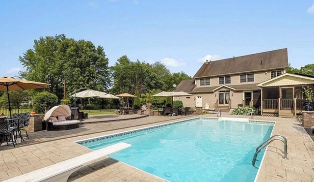 Hudson Retreat, Pool, Spa, Game Room, Gym