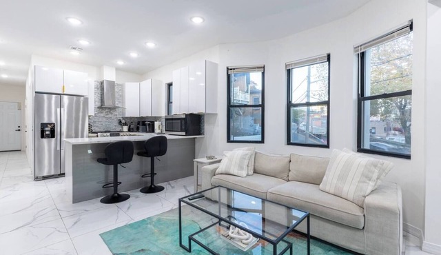 Hudson Riverfront NYC Retreat w. Free Parking