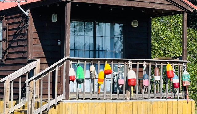 Hudson's Boat House - Near Smith Lake Park