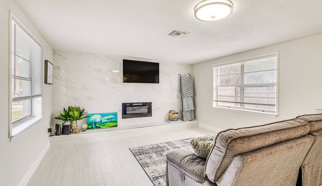 Hudson Vacation Rental w/Game Room: 3 Mi to Beach