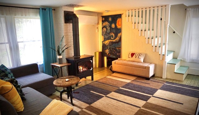 Hudson Valley Apartment in a Historic Farmhouse w/Sauna Near Stone Ridge Hamlet