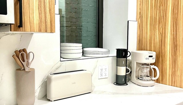 Hudson Yards Modern 1 bedroom