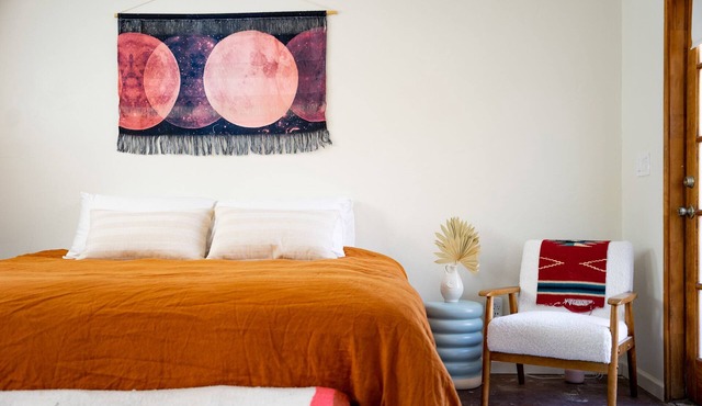Hues Casita - Airy Studio Near U of A