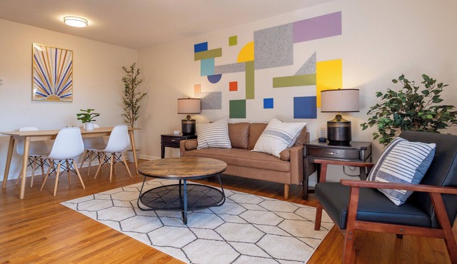 Huge 2 Bed in Belleville Pets OK, Park2Cars, Laundry, Fios, Safe Dog Park Nearby