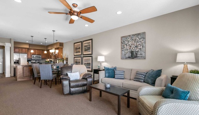 Huge 2 Bedroom Condo - Pets, Elevator, Close to Rec-Plex and Branson Hills | 1405