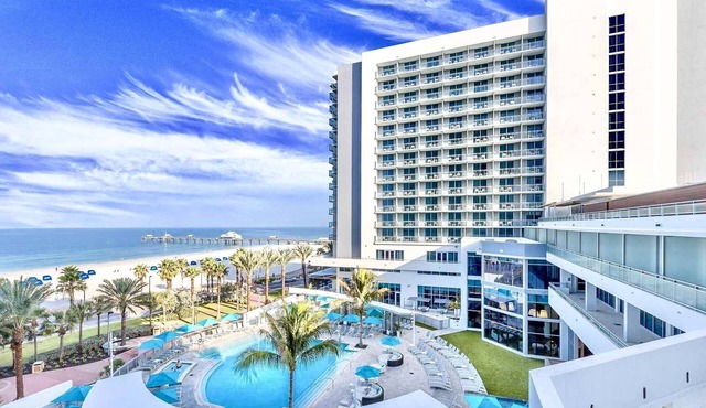 HUGE 2BR Presidential - Wyndham Clearwater Beach - Steps To Beach - Big Savings!