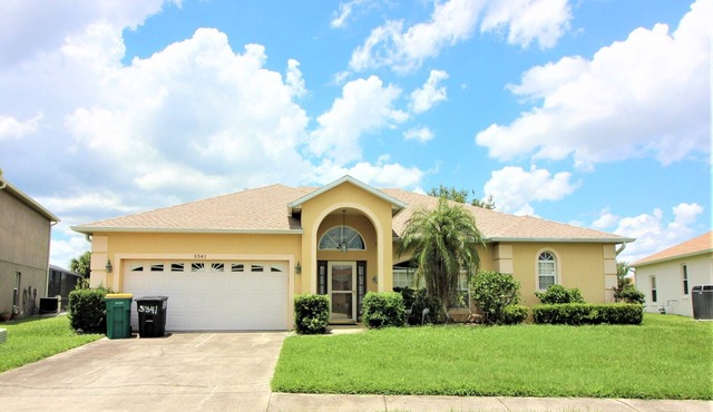 Huge 3 Bedroom 2 Bathroom Pool Home