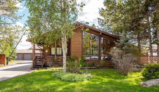 Huge 3-bedroom home just 1 minute from Yellowstone. Legacy West