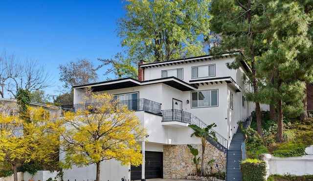 Huge 4/3 modern home by Universal studio/Hollywood