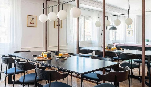 Huge 4 bed/4bathensuite, same block as gaudi house