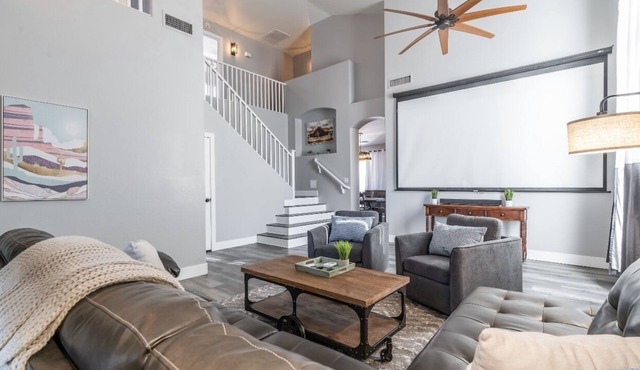 Huge 4 bedroom home filled with entertainment for all!