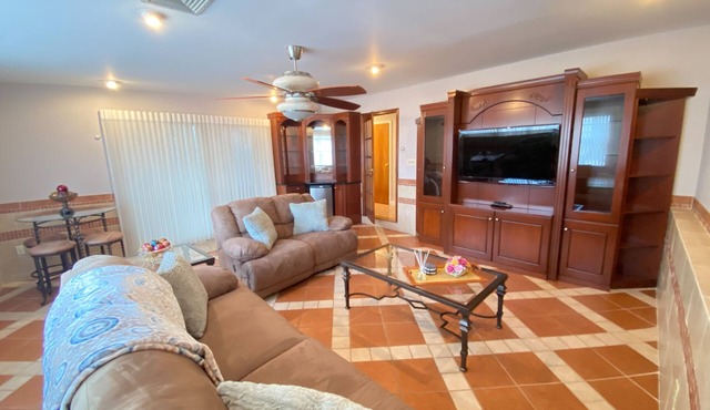 Huge 4BR/2Bath/Free Parking/NYC/EWR/MetLife/2 KING BEDS!