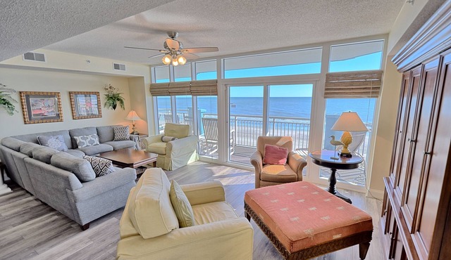 Huge 5 Bedroom Oceanfront Condo, Huge Balcony, Amazing Views, 3 Pools, Jacuzzi!