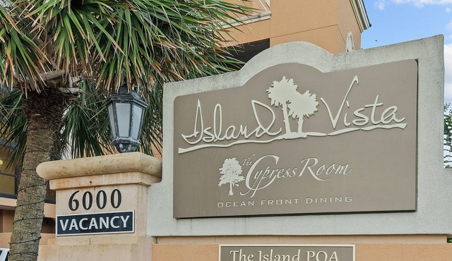 Huge, 5-Star Gorgeous 3 Bed/3 Bath Oceanfront Condo AMAZING SUMMER DEALS!