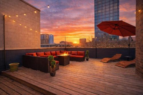 Huge 5BR Heart of Fulton Market Duplex of Dreams