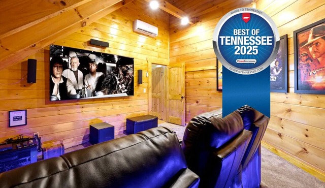 HUGE 86" THEATER w/Stadium Seating, Hot Tub, Pool Table, Views, Resort Pool
