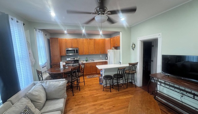 Huge apt 20mins to Time Square