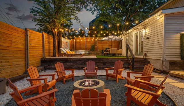 Huge Bachelor/ettes & family property w/2 Homes, Pool, Games, close to Downtown