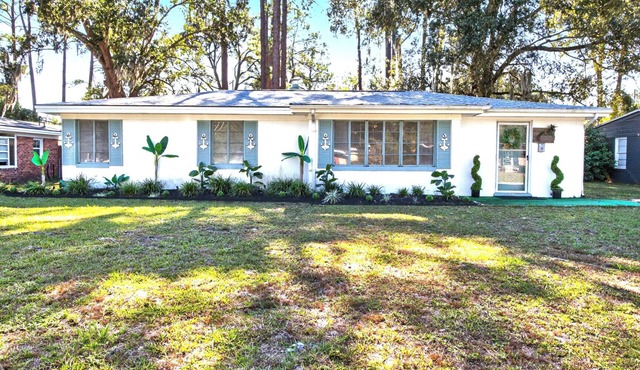 Huge backyard nClose to DowntownnQuiet neighborhood nn