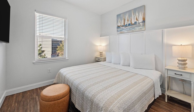 Huge Beach Home Oversized Pool+Kitchen+Cinema+Game Room+Steps From Beach!