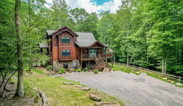 Huge, Beautiful + Quiet Home with Amazing Amenities