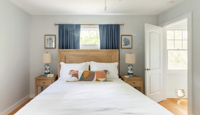 Huge, Brand new renovated house in perfect location to all Hamptons!