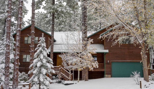 Huge Cabin Near Woodland Lake, Sleeps 36!