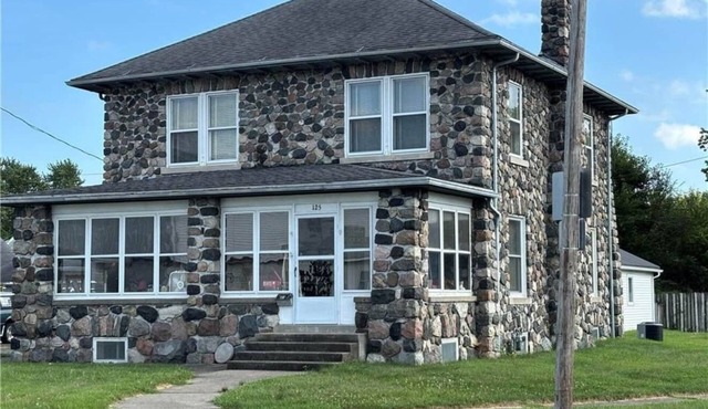 Huge & Cozy Sleeps 8 Near Eldora & Fairgrounds/Pets OK/Work Crews Welcome