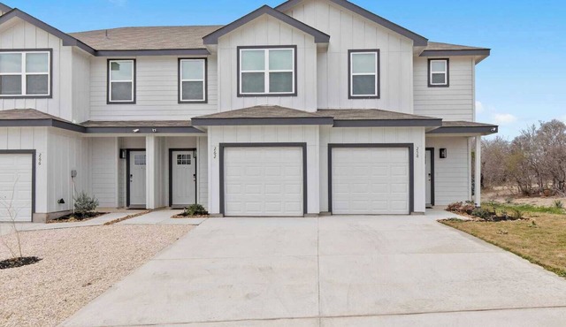 HUGE Family Duplex 6Br+5Ba Near Sea World Lackland