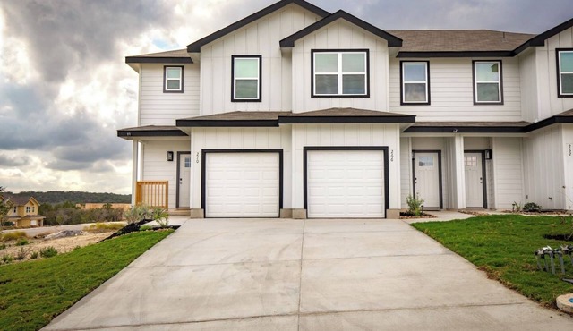 HUGE Family Duplex 6Br+5Ba Near Sea World Lackland