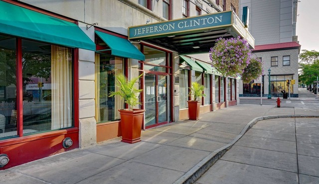 Huge Family Home in Best School District