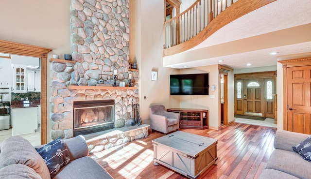 Huge Family Home w/Pool - 13 Mi to Lake Michigan!