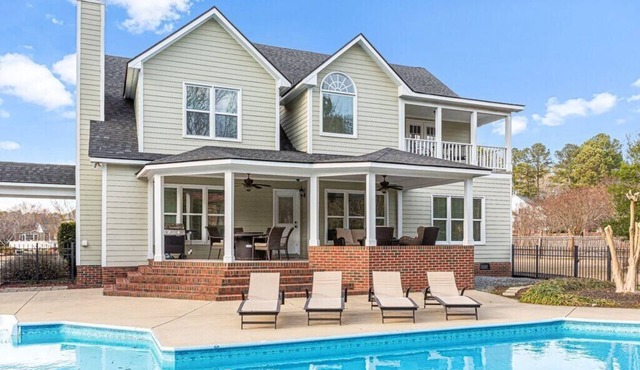 Huge Family Home W/Pool, Games, & Movie Room