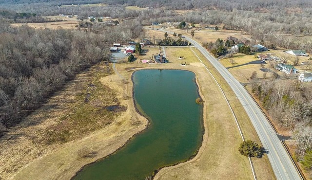 Huge Farmstay w/Pool, Animals, Pond, Event Barn, & Clubhouse w/Game Room