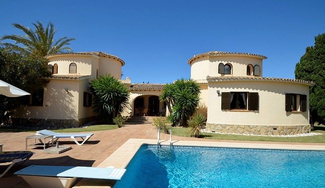 Huge Finca for up to 10 Person in Denia (Spain) close to the beach free WiFi