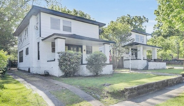 Huge four bedroom home- WALK to UAB