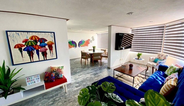 HUGE. FULL APARTMENT 100% REMODELED EXPO AREA