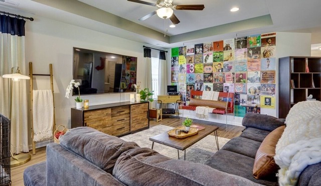 *HUGE GAME ROOM* - Westerbrook