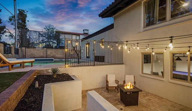 Huge Golf Course Home-free Heated Pool Theatre Gym