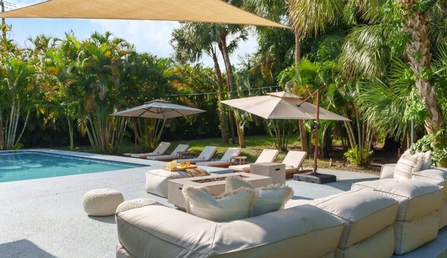 Huge Heated Pool Villa w/Gameroom