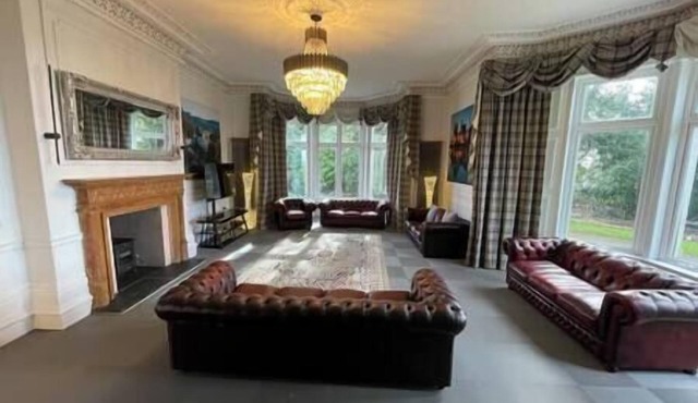 Huge Holiday Home in Fabulous loaction