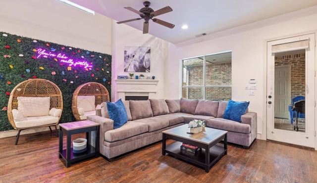 Huge Home w/Gameroom, Patio, & Secret Room!